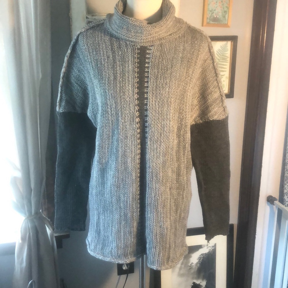 KNIT COWL NECK GREY SWEATER. WITH THUMB HOLES!
